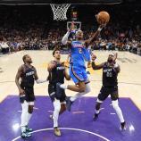 Shai Gilgeous-Alexander (Mitte) war von den Suns neuerlich nicht zu bremsen. © APA / CHRISTIAN PETERSEN