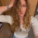 Ski-Königin Mikaela Shiffrin ist ein kurioses Missgeschick unterlaufen.