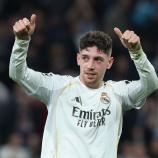 Alles okay? Mitnichten! Federico Valverde verpasst das Duell mit Barca nach einer dubiosen Verletzung. © APA/afp / THOMAS COEX