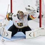 Carter Hart saved 36 shots. © APA / MATTHEW STOCKMAN