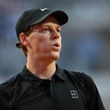 Jannik Sinner hat ein anderes Programm als gedacht. © APA/afp / TIZIANA FABI