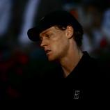 Jannik Sinner ist gewappnet. © AFP / FILIPPO MONTEFORTE