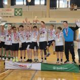 Merans junge Handballer jubeln.