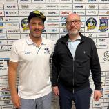 Vorstandsmitglied David Ceresa mit dem neuen Trainer Jarno Mensonen.