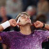 Flavio Cobolli feierte den größten Erfolg seiner Karriere. © APA/afp / ALAIN JOCARD