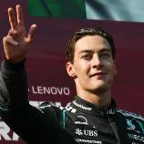 George Russell ließ sich feiern. © APA/afp / ANDREJ ISAKOVIC