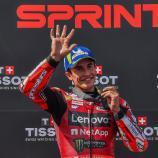 Ließ sich feiern: Marc Marquez. © APA/afp / FERENC ISZA