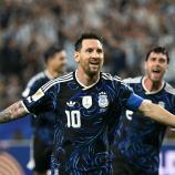 Lionel Messi traf per Freistoß. © APA/afp / PAUL ELLIS