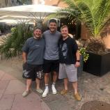 Andreas Nicoletti (Mitte) mit seinen Rettungsengeln Benjamin (links) und Florian Kögl (rechts).