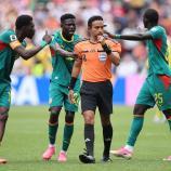 Die Spieler von Senegal sind bei der WM dramatisch ausgeschieden. © APA / ALEX GRIMM
