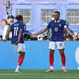 Michael Olise und Kylian Mbappe spielten Schweden schwindelig. © APA / BUDA MENDES