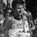 Mourning for ex-ski jumper. © Wikimedia Commons, CC BY-SA 3.0