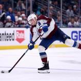 Cale Makar verdient bei den Avs ab sofort ein Rekordgehalt. © APA / STEPH CHAMBERS