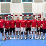 Die Neuen beim SSV Loacker Bozen Volksbank:  V. l. Samuele Bortolot, Georgi Boew, Thomas Brantsch, David Gligic, Dragan Gslisc, Matheus Zanutto, Ratko Starcevic, Marcos Garia und Trainer Sergio Palazzi.
