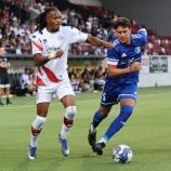 Francesco Del Bello (rechts/gegen FCS-Profi Vasco Lopes) ist ein neuer Innenverteidiger bei Obermais. © A. Giacomelli