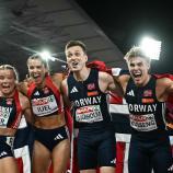 Norwegens Gold-Staffel um Karsten Warholm (2.v.r). © APA/afp / PAUL ELLIS
