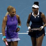 Serena (links) und Venus Williams. © APA / MATTHEW STOCKMAN