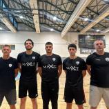 Von links Merans Cheftrainer Jürgen Prantner mit den Neuzugängen Guilherme Leonel (der Brasilianer kommt vom SSV Brixen), Alfredo Torres aus Portugal, Patricio Plater aus Argentinien und dem neuen Assistenten   Marko Dapcevic aus Montenegro.