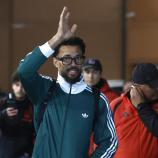 Vozinha wurde bei seiner Ankunft in Chile von hunderten Fans empfangen. © ANSA / ELVIS GONZALEZ
