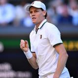 Wann kehrt Jannik Sinner wieder auf die Tennis-Bühne zurück? © APA/afp / KIRILL KUDRYAVTSEV