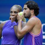 Zwei große Namen: Serena Williams und Carlos Alcaraz © APA/afp / TIMOTHY A. CLARY