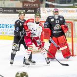 Bolzano (in white) and Merano engaged in a thrilling duel. © BK Photo