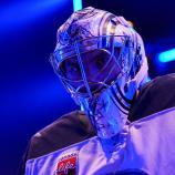 Connor Hellebuyck steht im Zentrum einer Transferposse. © APA / CHRIS TANOUYE