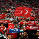 Der türkische Fußball wurde von einem weiteren Skandal erschüttert. © APA/afp / OZAN KOSE