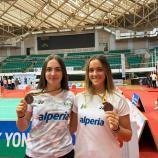 Freuen sich mit Bronze: Anna Hell (links) und Yasmine Hamza. © SBS