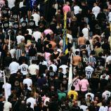 Juventus wurde für diese Aktion ihrer Fans milde bestraft. © APA/afp / MARCO BERTORELLO