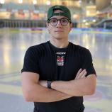 Nicolò Remolato in seinem Wohnzimmer: der Sparkasse Arena in Bozen Süd. © fop
