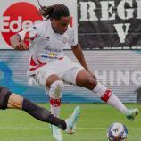 Alvin Okoro en duel avec le capitaine d'Ascoli, Marcos Curado.
