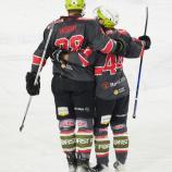 Marco Insam (à gauche) et Connor Blake ont célébré une nouvelle victoire éclatante avec Ritten. © Max Pattis