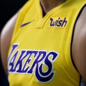 Les Lakers de Los Angeles sont confrontés à un changement de propriétaire de plusieurs milliards de dollars. © APA/getty / KEVORK DJANSEZIAN
