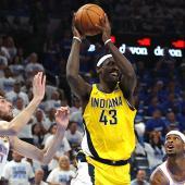 Pascal Siakam et OKC sont sur le point de remporter le titre. © APA / MATTHEW STOCKMAN