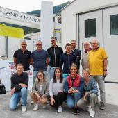 The busy organizers of the pole vault meeting presented this year's edition. © Sportissimus