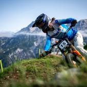 Downhill biker Veronika Widmann is competing in the finals in La Thuile. © kikeabelleiraphoto