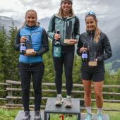 Katia Engl, Katrin Sapelza, and Katharina Voppichler (from left) beamed from the podium. © Hannes