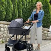 Manuela Mölgg is expecting her second child. © Instagram / @manuelamoelgg