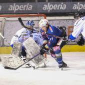 Sterzings ehemaliger Goalie Fabian Klammer (hier gegen die Rittner Buam) kehrt auf das Eis zurück. © Foto Max Pattis