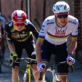 Tadej Pogacar (right) and Jonas Vingegaard are the big Tour favorites. © APA/afp / BERNARD PAPON