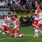 Silvio Merkaj (2nd from left) played a key role in FC Südtirol's home victory. © DLife/LO
