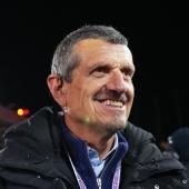 Günther Steiner tries his hand at MotoGP. © APA A(FP) / ALEX BIERENS DE HAAN