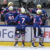 The Rittner Buam are in a good mood: They celebrated a home victory against HC Asiago. © Max Pattis