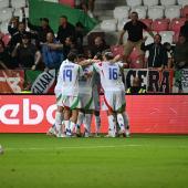 Italy celebrates with winning goal scorer Sandro Tonali. © APA/afp / ATTILA KISBENEDEK