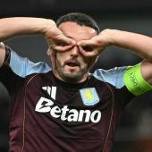 John McGinn wurde gegen Bologna zum Wiederholungstäter. © APA/afp / JUSTIN TALLIS