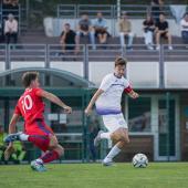 A thrilling battle: St. Paul's captain Jakob Hofer (right) and Ahrntal's Jonas Engl. © Thomas Debelyak