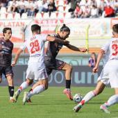 Silvio Merkaj (with the ball) also didn't have his best day. © FC Südtirol