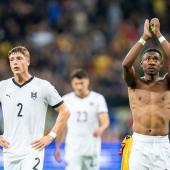 David Alaba (right) and his teammates suffered a bitter defeat. © APA / GEORG HOCHMUTH