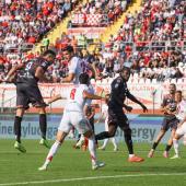 FC Südtirol (in dark gray) earned a point in Mantua. © FC Südtirol